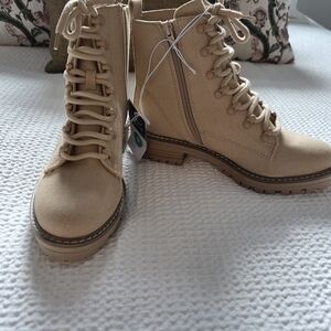 Women's Tan Lace-Up Ankle Boots